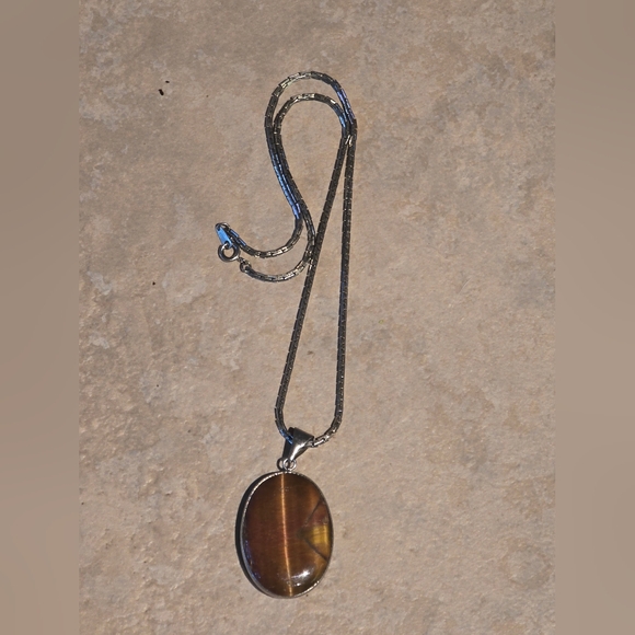 Vintage Sterling Silver necklace,oval shapped tiger's eye gemstone - Picture 9 of 9